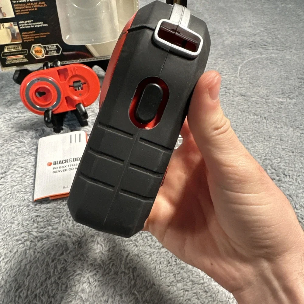 Black And Decker BullsEye BDL170 Self / Auto-Leveling Laser Line Level Tool